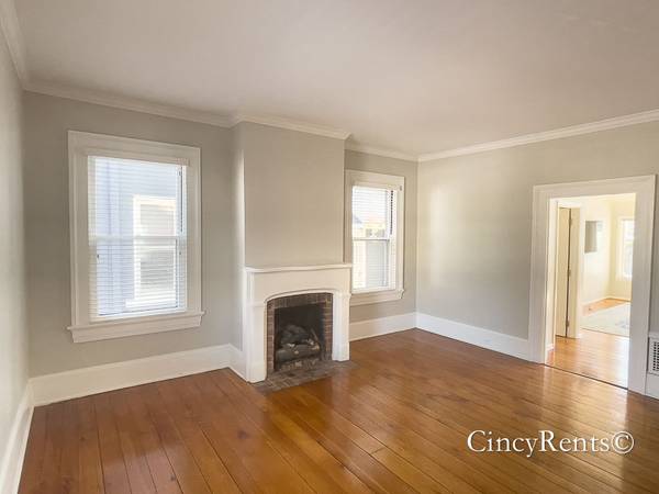 Large 3 Bed 2 1/2 Bath House in Hyde Park | Short Term Lease