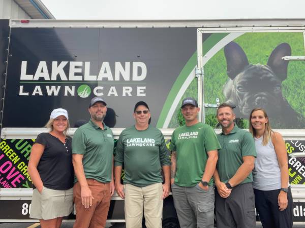 Lawn Care Technician – Lakeland Lawn Care