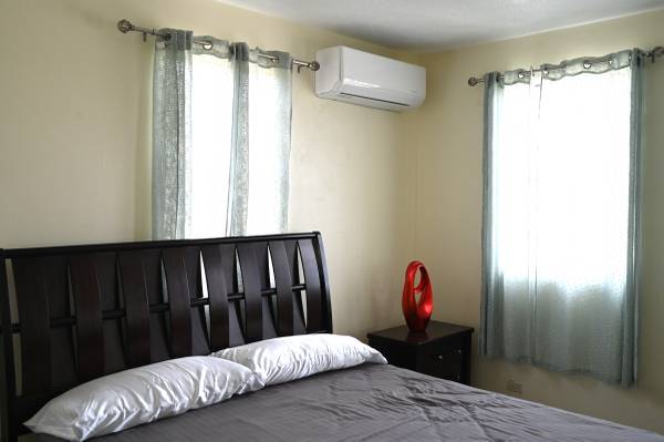 Furnished 1 bedroom/1 bathroom Apartment East of Town