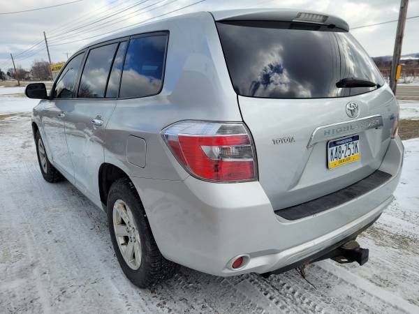 HALF-PRICE–2008 TOYOTA HIGHLANDER HYBRID-4X4–EXCELLENT–WARRANTY INC