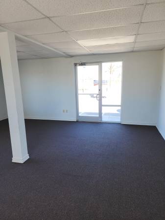 Spacious, Newly Carpeted Office – Del Rio, TX