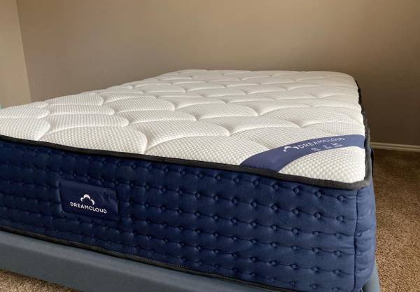 Dreamcloud King Mattress Like New