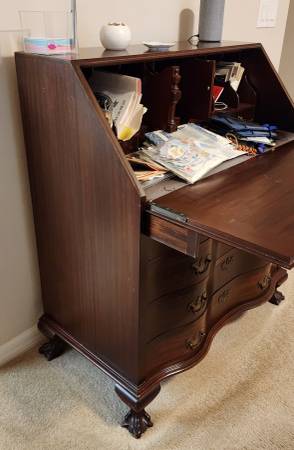 WINDSOR DESK: Secretary Desk Claw-in-Ball Mahogany Drop Front