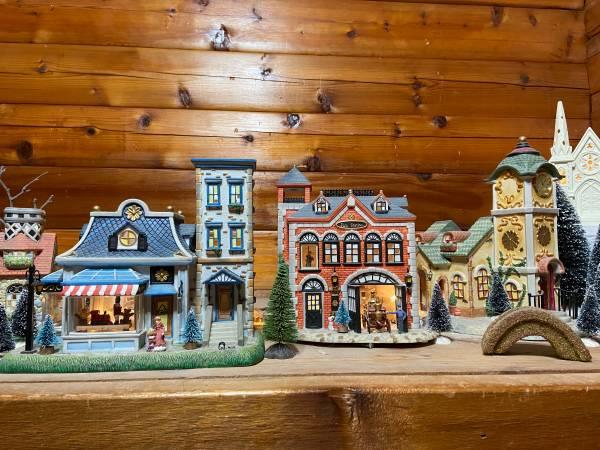 Old World village T-lite house set