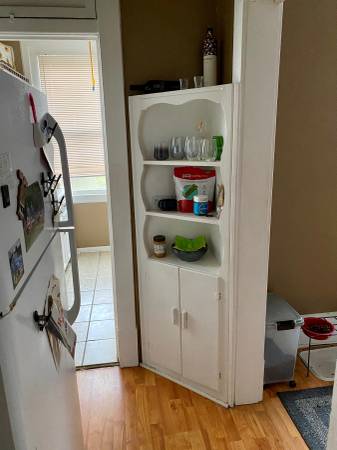 Nice 2 BR apt with private porch and on-site laundry