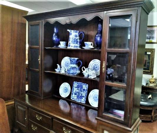 Ethan Allen Georgian Court Cherry Server Sideboard w/Hutch-66″W-NOW