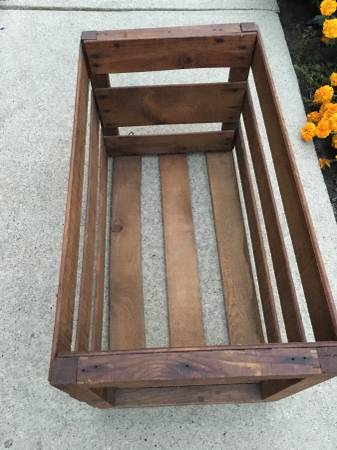 Wood crate for storing LPs