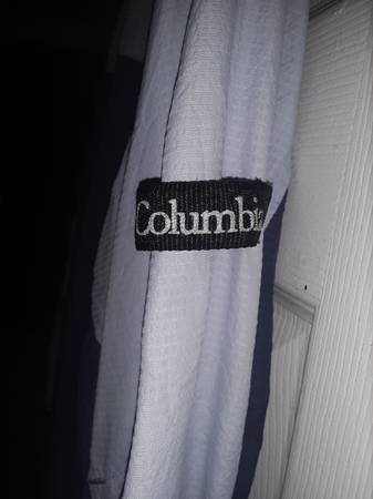 COLUMBIA WOMENS WINDBREAKER SIZE SMALL