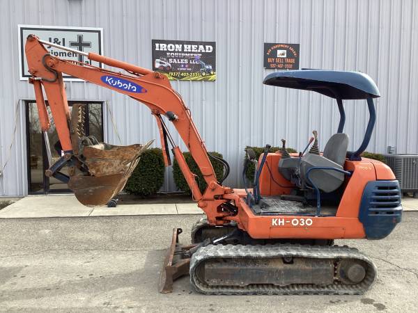 Kubota KH-O30 mini excavator thumb buckets