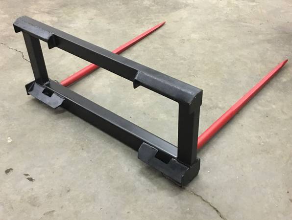 Skidsteer Bale Spear