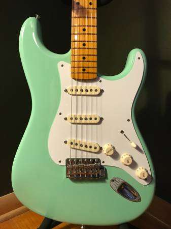 2012 Fender 57′ AVRI Stratocaster American Vintage Reissue Surf Green