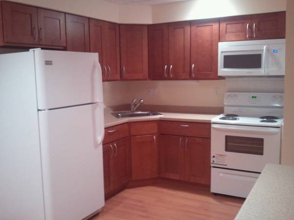 Great 2 Bedroom Townhome, Newly Renovated!