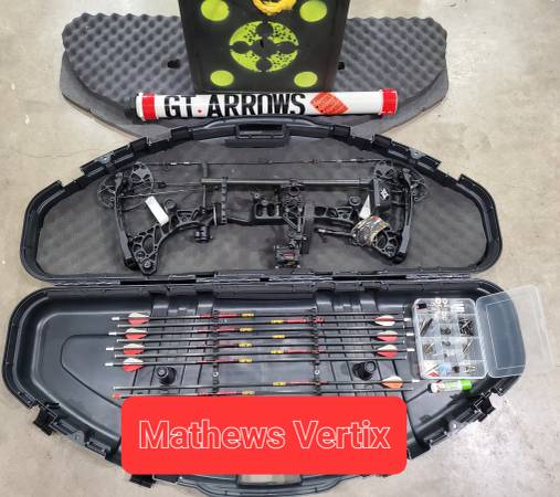 *(ARCHERY)* *(COMPOUND BOW)* Mathews Vertix with Accessories