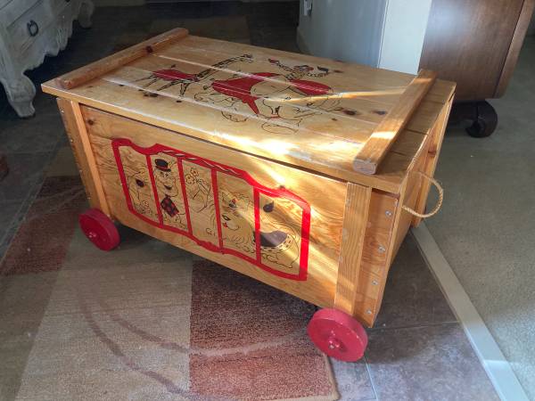 Wooden Toy Box with Toys!!