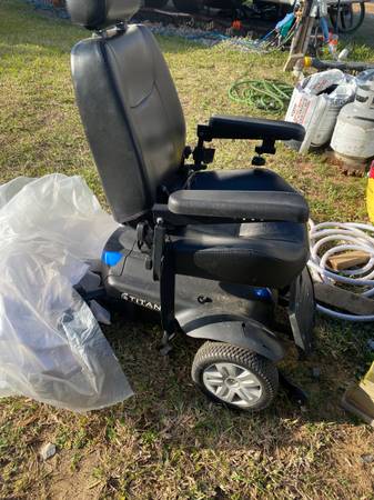 Drive titan power chair