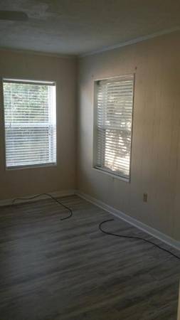 ********* 1 Bedroom Apt within walking distance of ocean**************