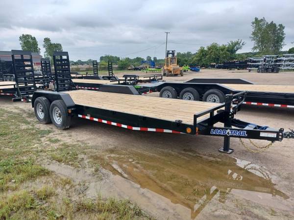 83″ X 22′ LOAD TRAIL TANDEM AXLE EQUIPMENT W/ 24″ RAMPS