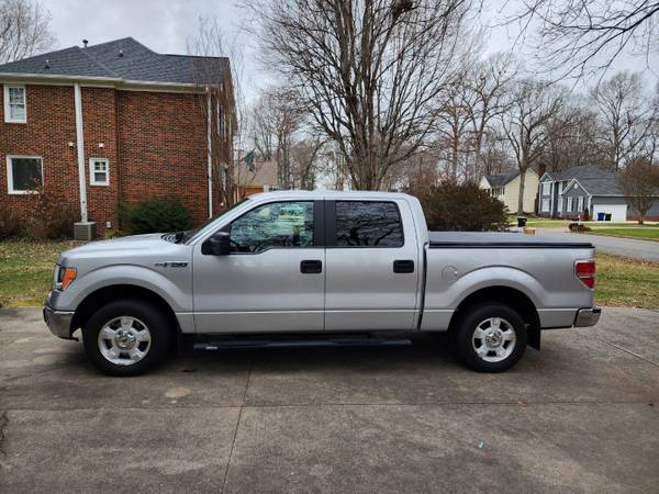 2014 Ford F-150 XLT **Low Miles** $22,500 OBO