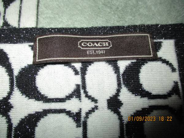 COACH Signature SCARF