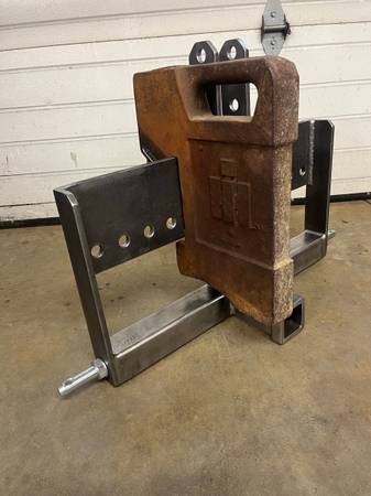 IH Cat 1 Weight Bracket-Specifically Made For International 70 lbs Weights