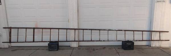 ANTIQUE 20′ WOODEN LADDER ONE PIECE YARD/BARN ART