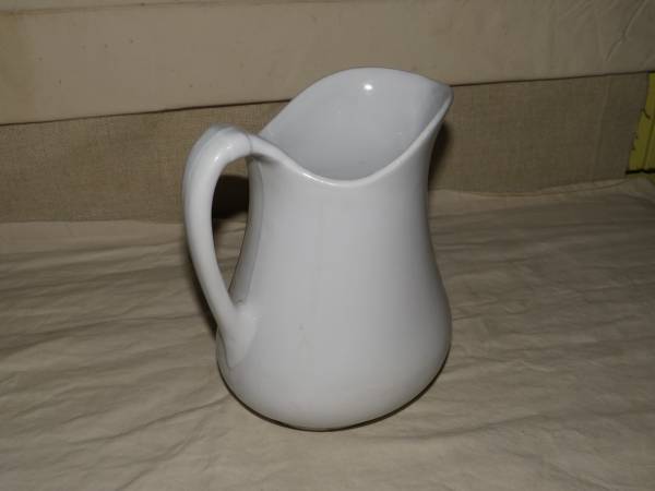 Antique Meakin Ironstone 8 1/2″ Pitcher