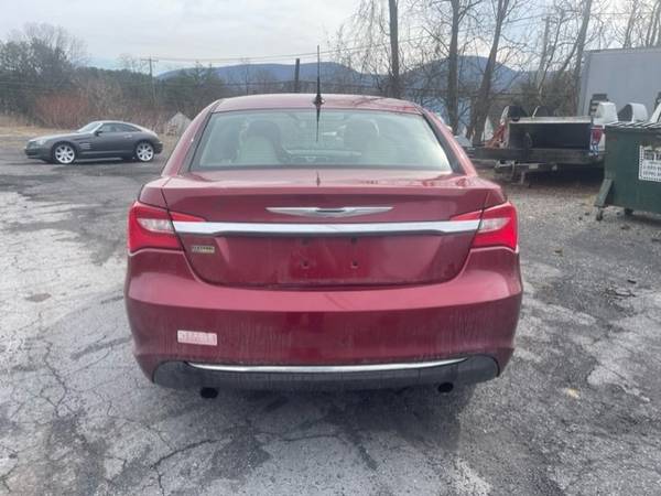 2011 CHRYSLER 200–132,000 MILES