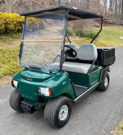 2017 CLUB CAR CARRYALL 100 Fuel injected Aluminum Frame