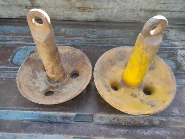 2 Roloff Vintage Anchors 10 & 15lbs