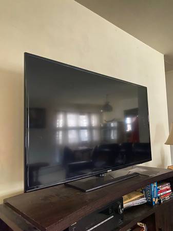 (NEED GONE) Samsung 55 Inch Smart TV 1080p HD (CHEAP)