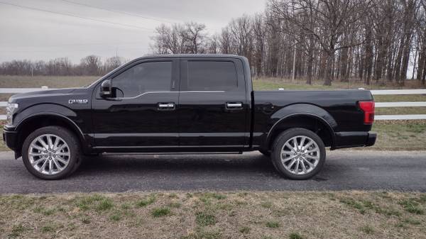 2018 Ford F-150 4×4 Limited Fully Loaded. PANO roof, hot/cold seats, Massage Sea