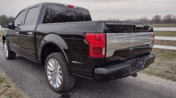 2018 Ford F-150 4×4 Limited Fully Loaded. PANO roof, hot/cold seats, Massage Sea