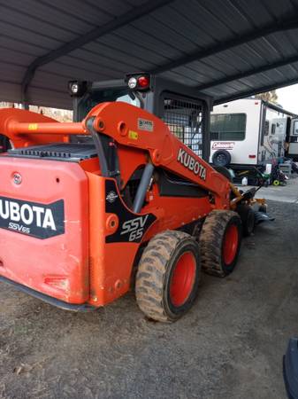 Skid steer loader