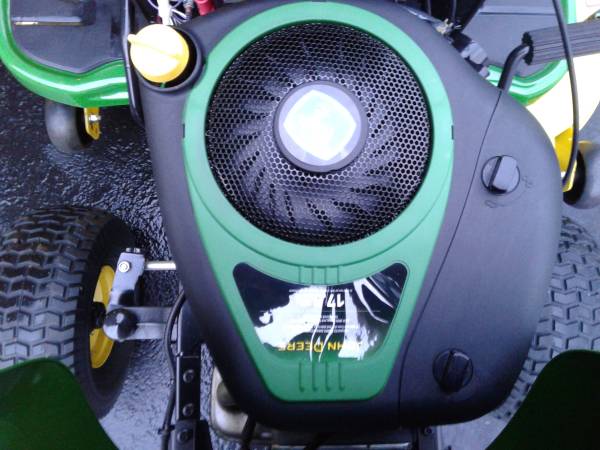 John Deere E100 Automatic Riding Mower