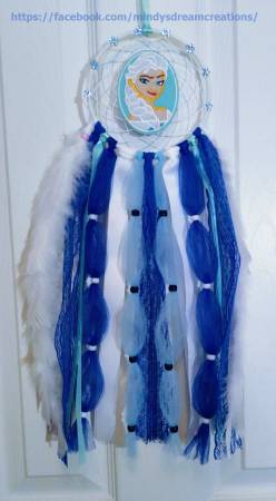 *Blue & White “Elsa” style dreamcatcher w blue snowflakes!*