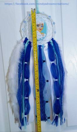 *Blue & White “Elsa” style dreamcatcher w blue snowflakes!*