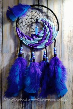 *Ribbon “switchback” weave style dreamers with healing crystals!*